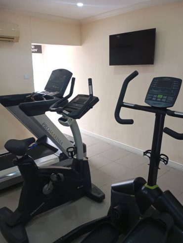 HOS fitness studio